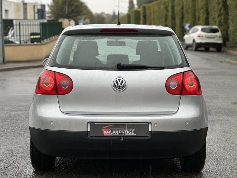 Volkswagen Golf 5 1,6L 102 CV / 1ère main / Carnet d'entretien complet / Paiement 4X ou 10X Possible