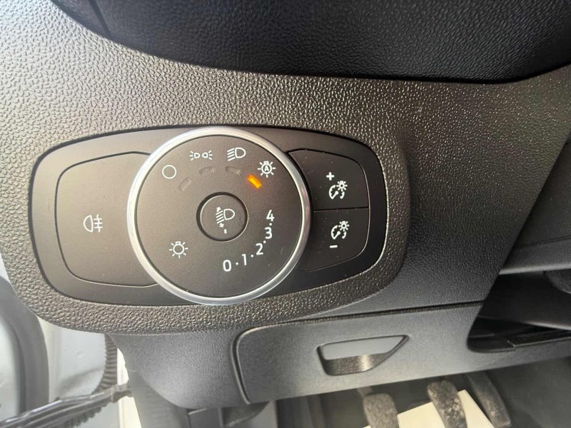 FORD FIESTA FORD FIESTA 7 PHASE 2 1.1I 70CV 1ER MAIN 2018 CRIT\'AIR 1 2018