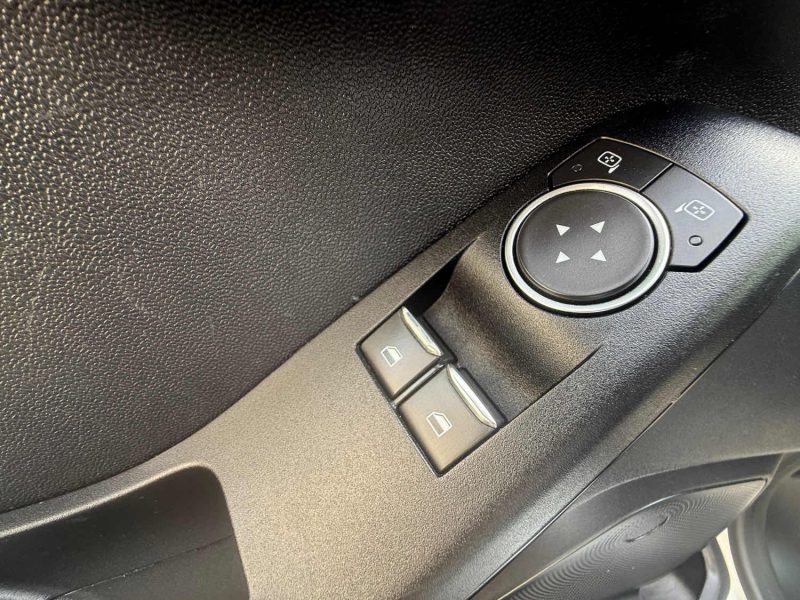 FORD FIESTA FORD FIESTA 7 PHASE 2 1.1I 70CV 1ER MAIN 2018 CRIT\'AIR 1 2018