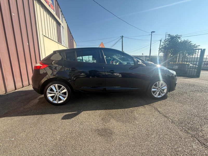 RENAULT MEGANE RENAULT MEGANE 3 PHASE 3 1.5DCI 95CV 2015  2015