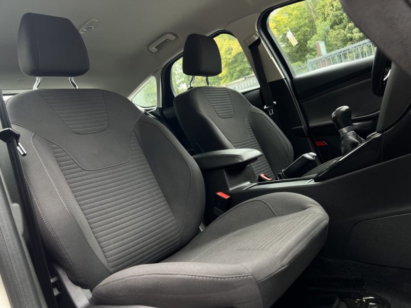 FORD FOCUS III PHASE 2 TITANIUM 1.0 ECOBOOST 100 Cv 1ERE MAIN / GRAND GPS CRIT AIR 1 - GARANTIE 1 AN