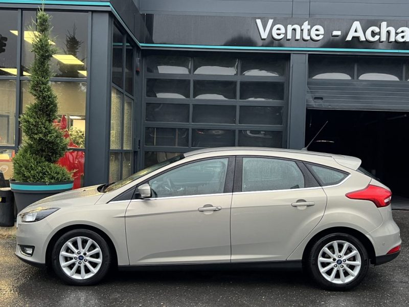 FORD FOCUS III PHASE 2 TITANIUM 1.0 ECOBOOST 100 Cv 1ERE MAIN / GRAND GPS CRIT AIR 1 - GARANTIE 1 AN