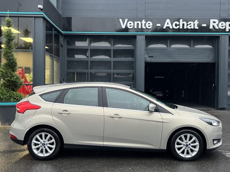 FORD FOCUS III PHASE 2 TITANIUM 1.0 ECOBOOST 100 Cv 1ERE MAIN / GRAND GPS CRIT AIR 1 - GARANTIE 1 AN