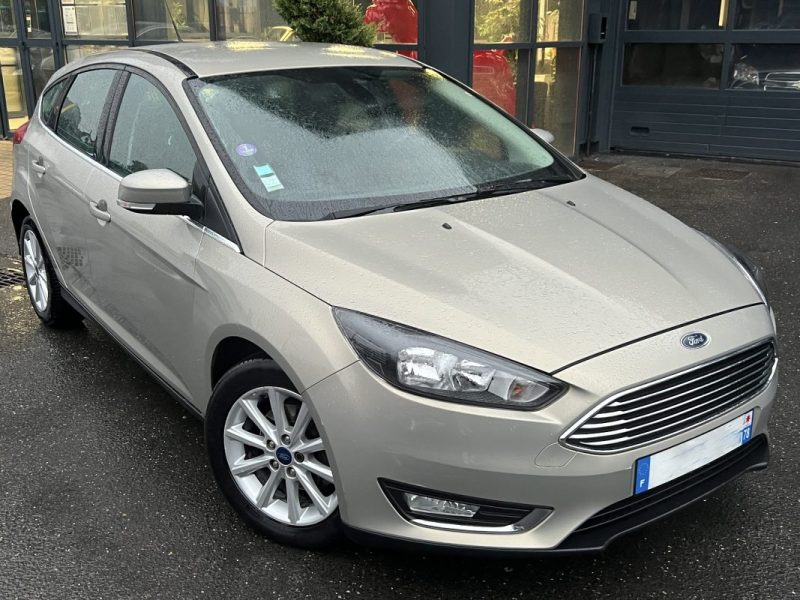 FORD FOCUS III PHASE 2 TITANIUM 1.0 ECOBOOST 100 Cv 1ERE MAIN / GRAND GPS CRIT AIR 1 - GARANTIE 1 AN