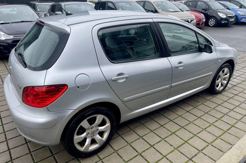 PEUGEOT 307 1.6E 110ch  Executive 