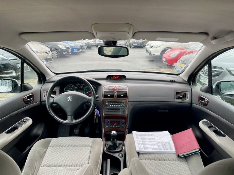 PEUGEOT 307 1.6E 110ch  Executive 