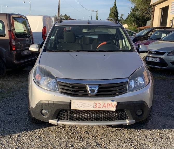 DACIA SANDERO 1.5 DCI 90CH FAP STEPWAY EURO 5 2012