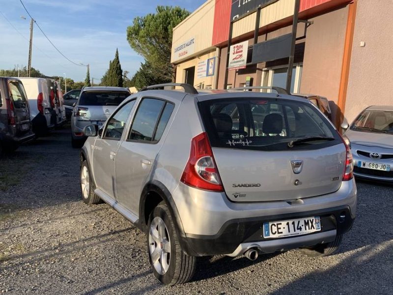 DACIA SANDERO 1.5 DCI 90CH FAP STEPWAY EURO 5 2012