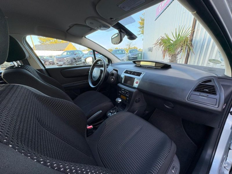  CITROEN C4 TENDANCE 2.0 HDI BVA FAIBLE KILOMETRAGE 135CV GARANTIE 12 MOIS 2009