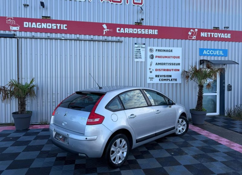 CITROEN C4 TENDANCE 2.0 HDI BVA FAIBLE KILOMETRAGE 135CV GARANTIE 12 MOIS 2009