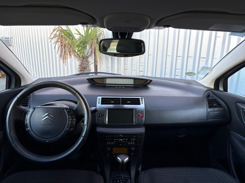  CITROEN C4 TENDANCE 2.0 HDI BVA FAIBLE KILOMETRAGE 135CV GARANTIE 12 MOIS 2009