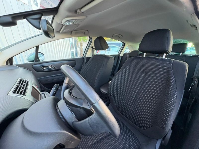  CITROEN C4 TENDANCE 2.0 HDI BVA FAIBLE KILOMETRAGE 135CV GARANTIE 12 MOIS 2009