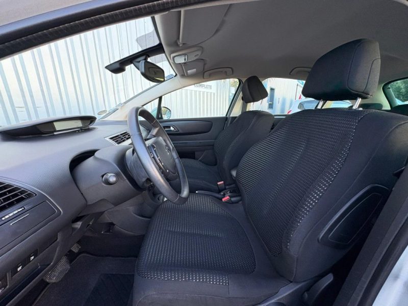  CITROEN C4 TENDANCE 2.0 HDI BVA FAIBLE KILOMETRAGE 135CV GARANTIE 12 MOIS 2009
