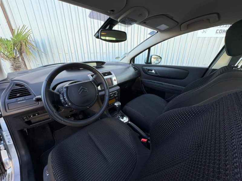  CITROEN C4 TENDANCE 2.0 HDI BVA FAIBLE KILOMETRAGE 135CV GARANTIE 12 MOIS 2009
