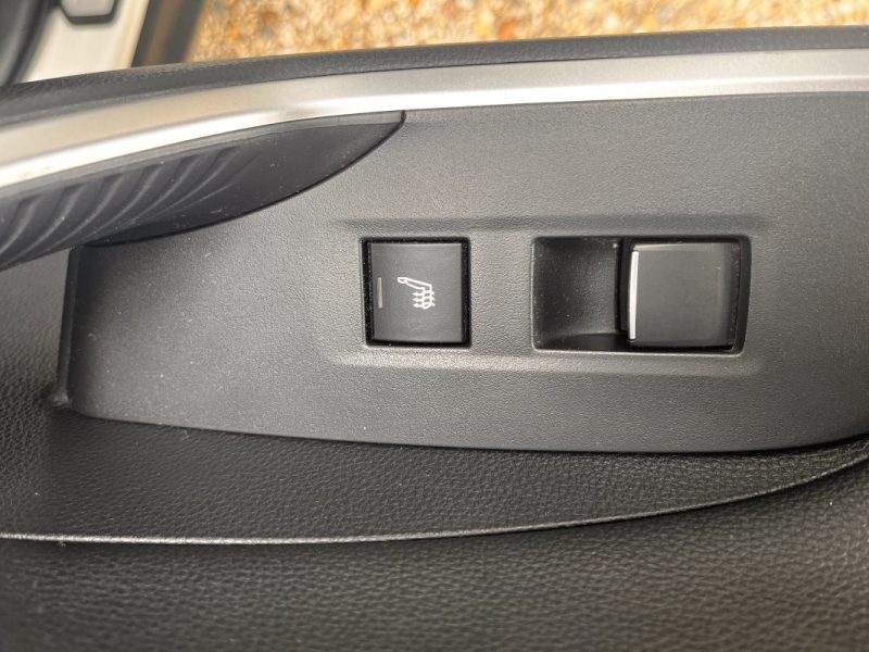 TOYOTA RAV4 Hybride 218ch Lounge Pack Premium 2WD 01/2019