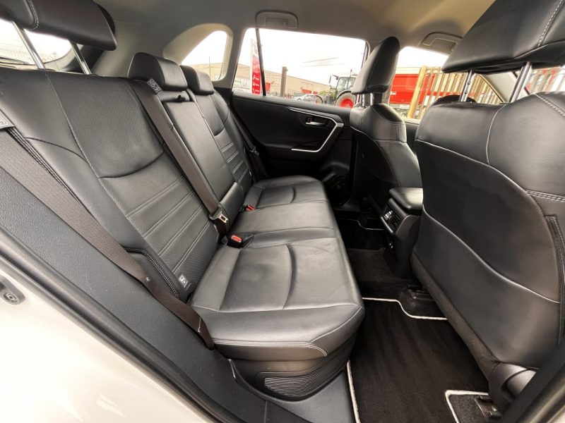 TOYOTA RAV4 Hybride 218ch Lounge Pack Premium 2WD 01/2019