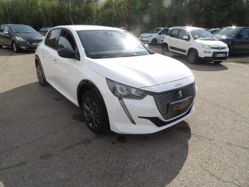 PEUGEOT 208 E-208 136CH STYLE 6900KM