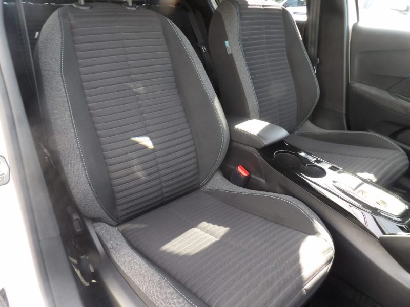 PEUGEOT 208 E-208 136CH STYLE 6900KM