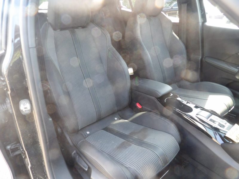 PEUGEOT 2008 1.2 TURBO 130CH S&S GT EAT8 2023