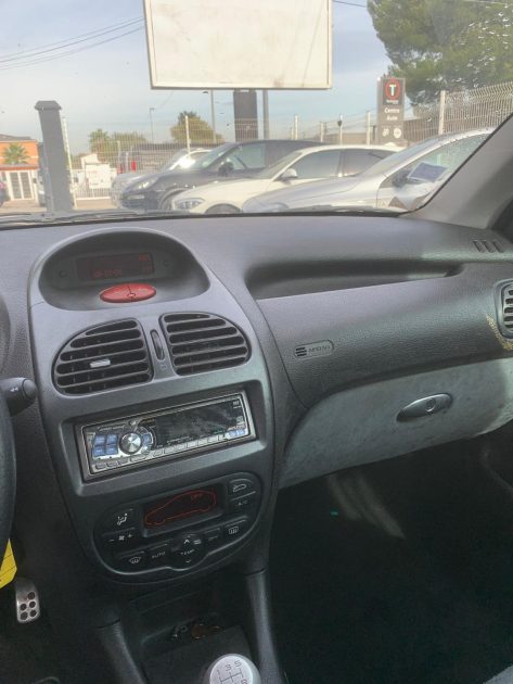 PEUGEOT 206 1.6 HDI 110 XT finition s16