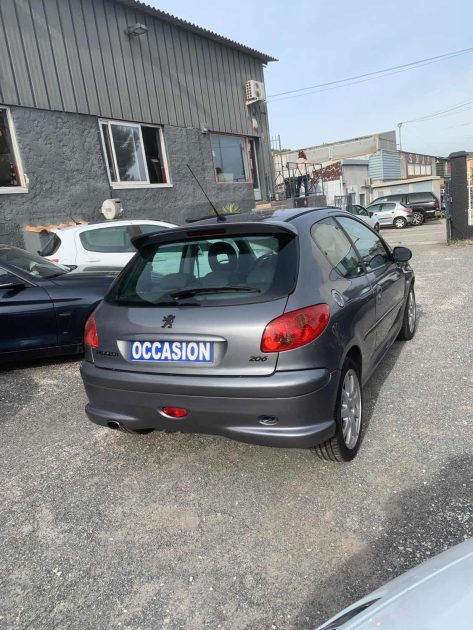 PEUGEOT 206 1.6 HDI 110 XT finition s16