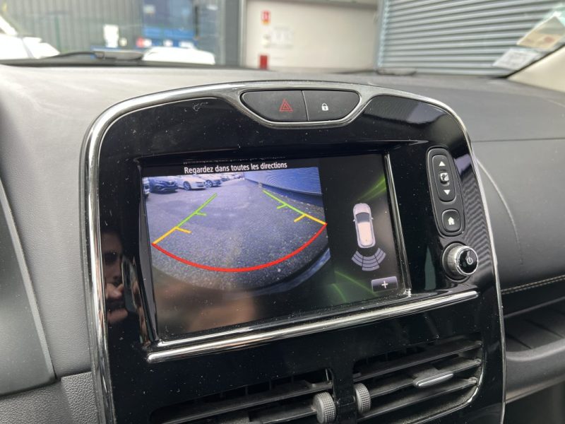 RENAULT CLIO IV 1.2 TCE 120CH EDC INITIALE PARIS  2015