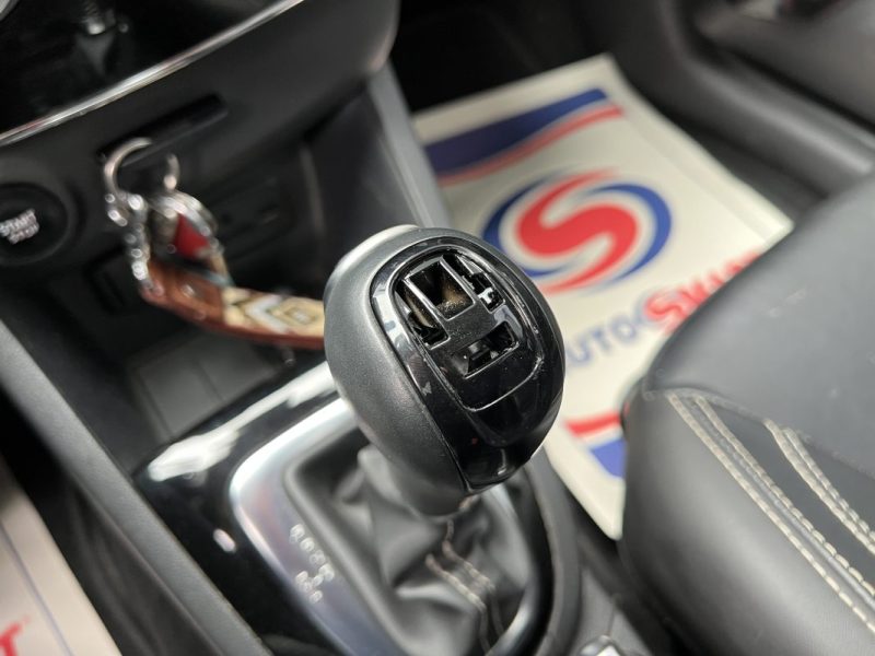 RENAULT CLIO IV 1.2 TCE 120CH EDC INITIALE PARIS  2015