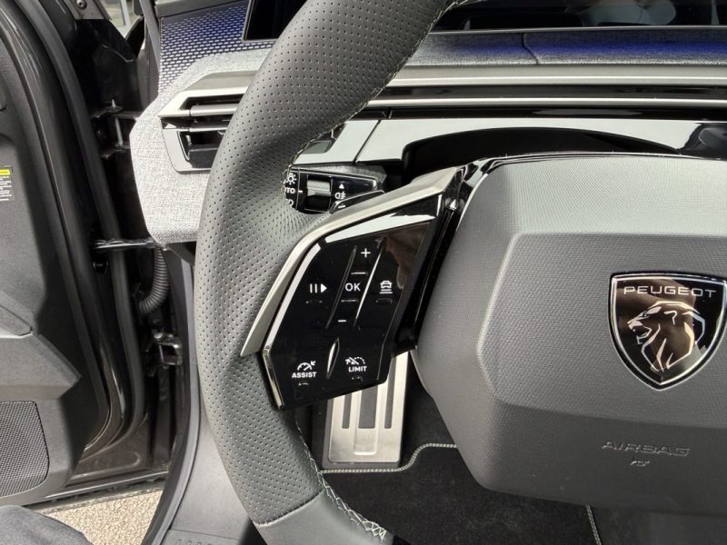 PEUGEOT 3008 HYBRID 145 E-DCS6 GT 2025