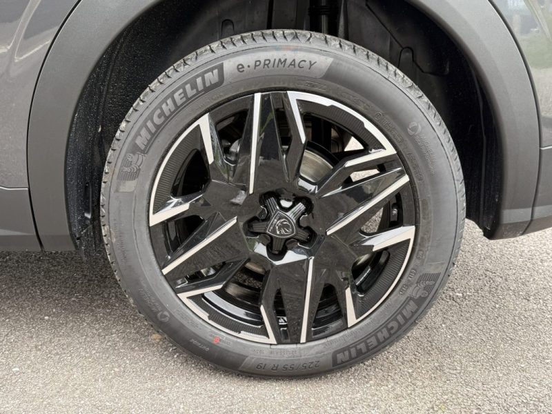 PEUGEOT 3008 HYBRID 145 E-DCS6 GT 2025