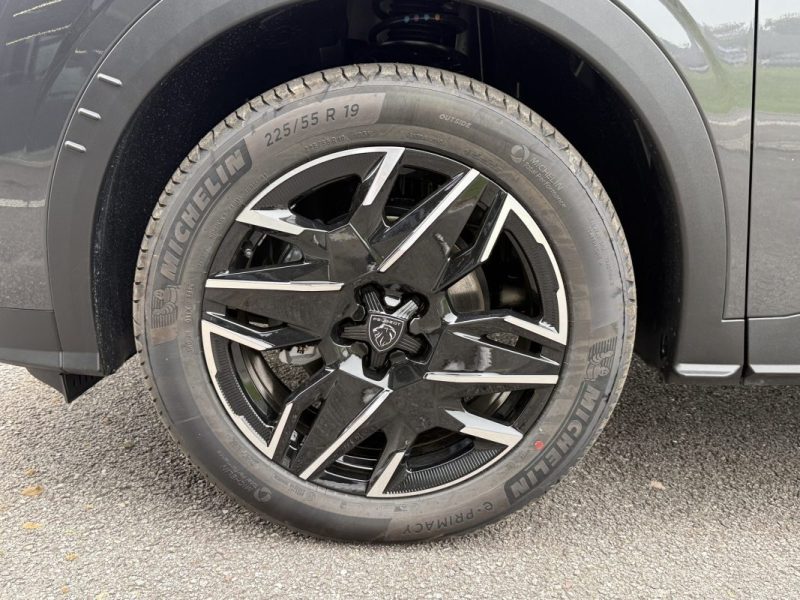 PEUGEOT 3008 HYBRID 145 E-DCS6 GT 2025