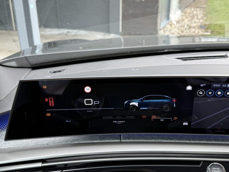 PEUGEOT 3008 HYBRID 145 E-DCS6 GT 2025