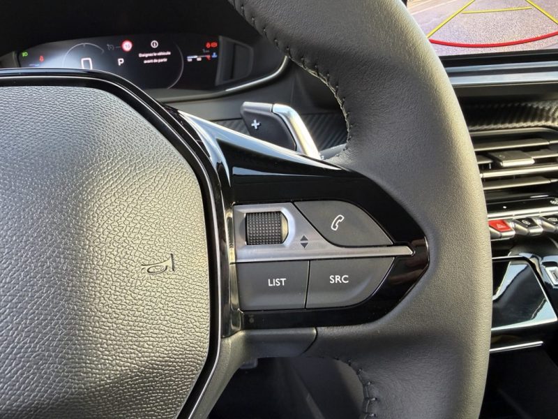 PEUGEOT 208 HYBRID 110 E-DCS6 ALLURE + ANGLES MORTS + NAVI 2025