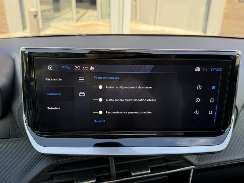 PEUGEOT 208 HYBRID 110 E-DCS6 ALLURE + ANGLES MORTS + NAVI 2025