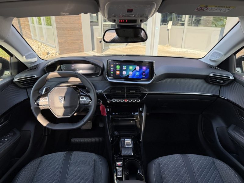 PEUGEOT 208 HYBRID 110 E-DCS6 ALLURE + ANGLES MORTS + NAVI 2025