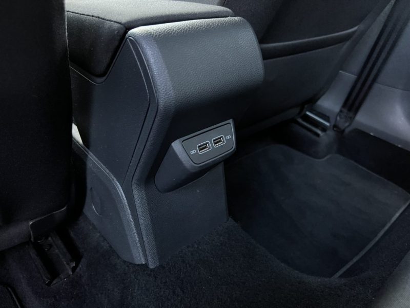 VOLKSWAGEN POLO 6 IV R-LINE 1.0 TSI 115 Cv BOITE AUTO / APPLE CARPLAY & ANDROID - GARANTIE 1 AN