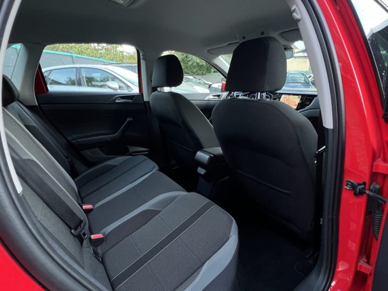 VOLKSWAGEN POLO 6 IV R-LINE 1.0 TSI 115 Cv BOITE AUTO / APPLE CARPLAY & ANDROID - GARANTIE 1 AN