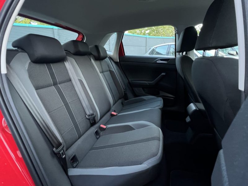 VOLKSWAGEN POLO 6 IV R-LINE 1.0 TSI 115 Cv BOITE AUTO / APPLE CARPLAY & ANDROID - GARANTIE 1 AN