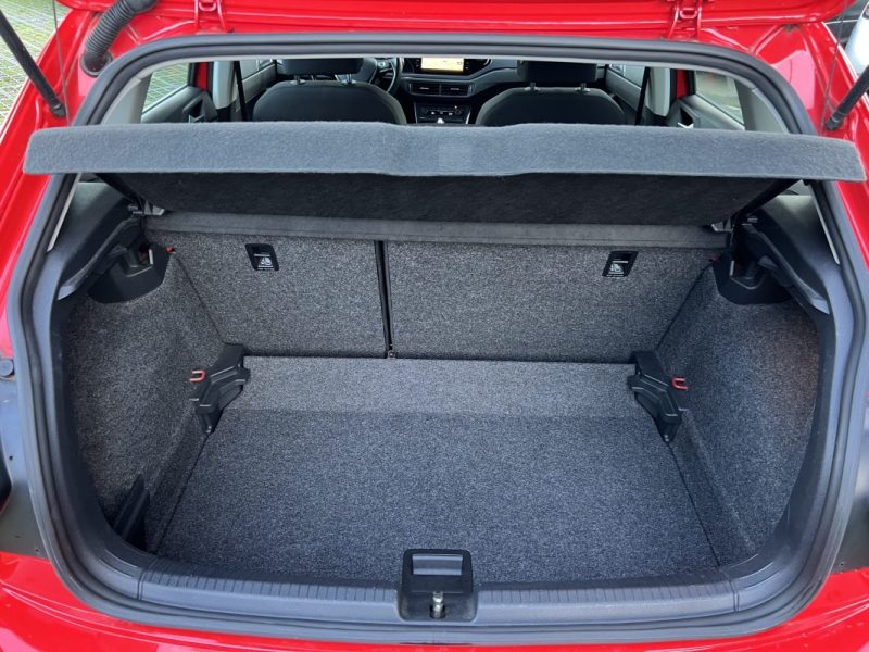 VOLKSWAGEN POLO 6 IV R-LINE 1.0 TSI 115 Cv BOITE AUTO / APPLE CARPLAY & ANDROID - GARANTIE 1 AN