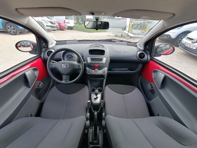 TOYOTA Aygo - 70ch essence Boite automatique