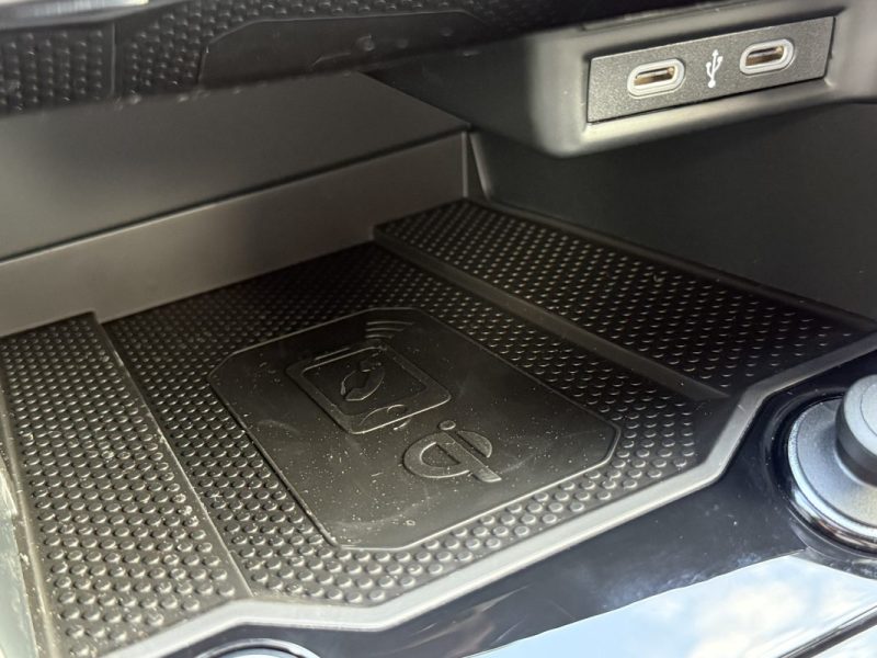 VOLKSWAGEN T-ROC 1.5 TSI 150 DSG7 R-LINE EDITION / MATRIX LED / SIEGES CHAUFFANTS 2025