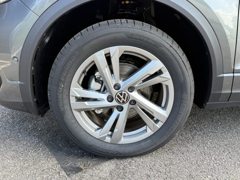 VOLKSWAGEN T-ROC 1.5 TSI 150 DSG7 R-LINE EDITION / MATRIX LED / SIEGES CHAUFFANTS 2025