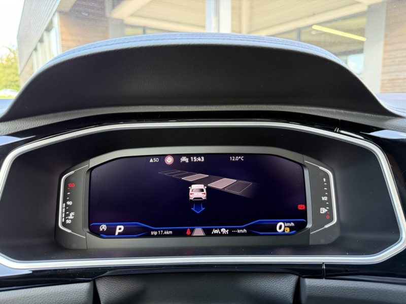VOLKSWAGEN T-ROC 1.5 TSI 150 DSG7 R-LINE EDITION / MATRIX LED / SIEGES CHAUFFANTS 2025