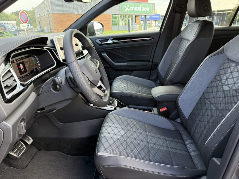 VOLKSWAGEN T-ROC 1.5 TSI 150 DSG7 R-LINE EDITION / MATRIX LED / SIEGES CHAUFFANTS 2025