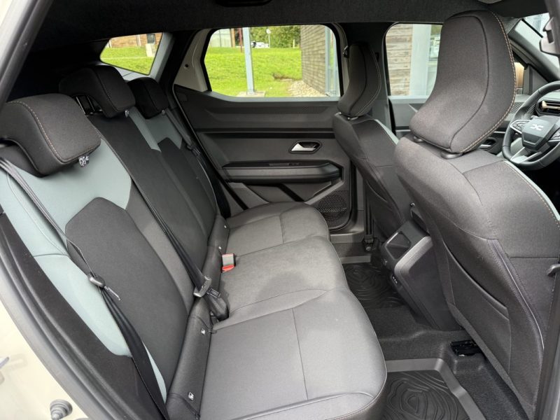 DACIA DUSTER TCE 130 4X2 EXTREME / PACK TECHNO / PACK CITY 2025