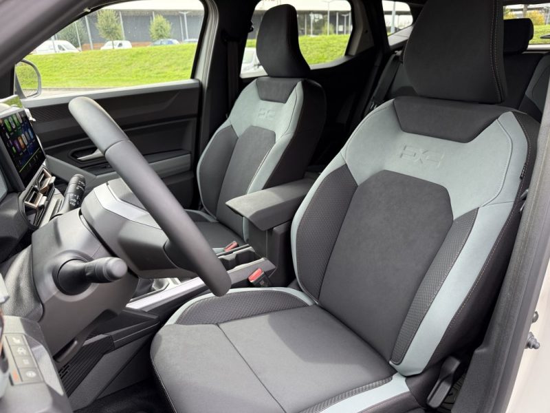 DACIA DUSTER TCE 130 4X2 EXTREME / PACK TECHNO / PACK CITY 2025