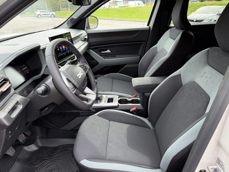 DACIA DUSTER TCE 130 4X2 EXTREME / PACK TECHNO / PACK CITY 2025