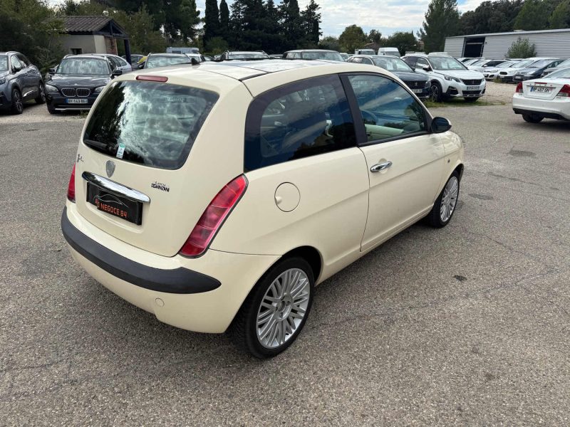 LANCIA YPSILON 1.4 16V 95CV ARGENTO 2005