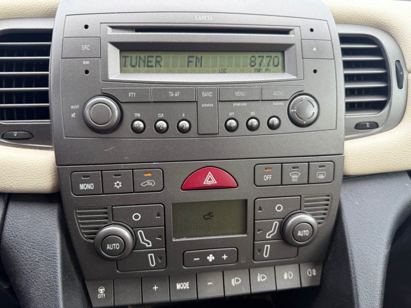 LANCIA YPSILON 1.4 16V 95CV ARGENTO 2005