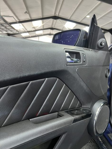 FORD MUSTANG 3.7 V6 310CH CONVERTIBLE CABRIOLET  2011