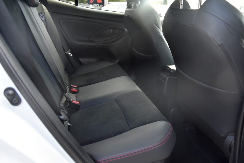 TOYOTA YARIS CROSS 116H GR SPORT -7 5554KM -1ÈRE MAIN 2024